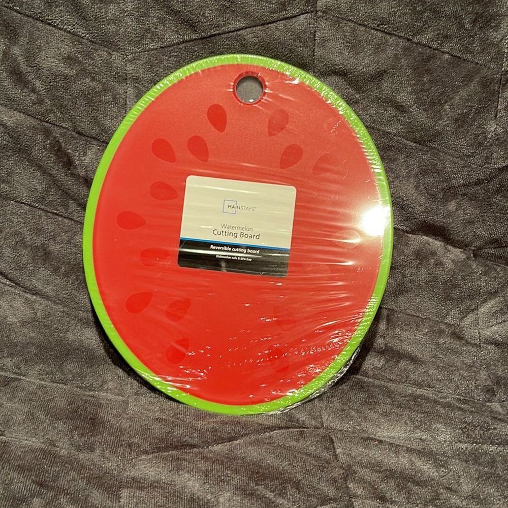 1 Strawberry , 3 watermelon, 1 pineapple cutting board - Picture 4 of 8